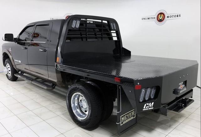 Photo of 2022 Diamond Black Crystal Pearlcoat RAM 3500