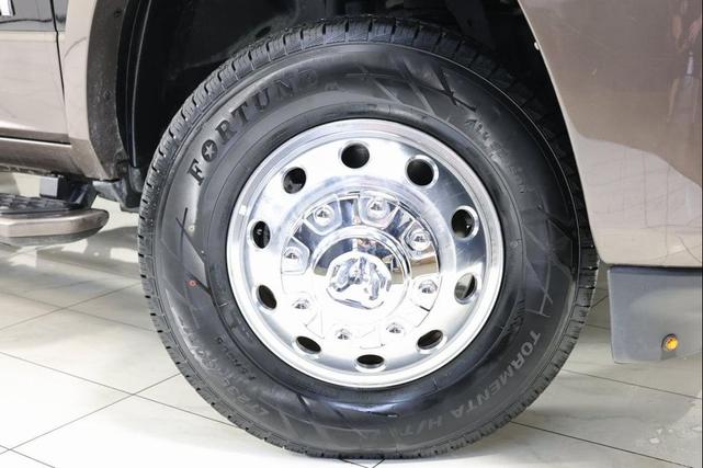 Photo of 2022 Diamond Black Crystal Pearlcoat RAM 3500