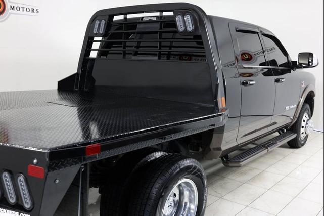 Photo of 2022 Diamond Black Crystal Pearlcoat RAM 3500