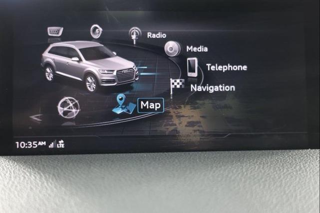 Photo of 2017 Argus Brown Metallic Audi Q7