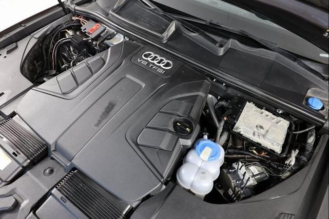 Photo of 2017 Argus Brown Metallic Audi Q7