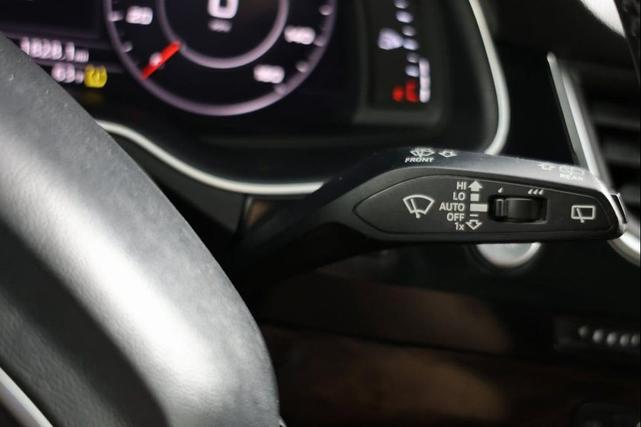 Photo of 2017 Argus Brown Metallic Audi Q7