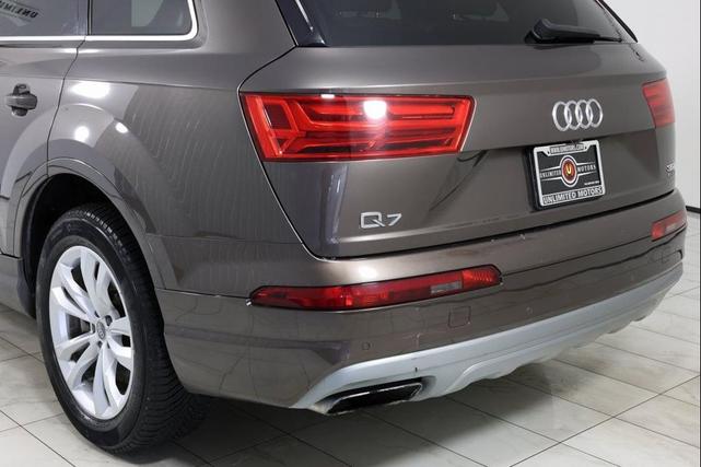 Photo of 2017 Argus Brown Metallic Audi Q7