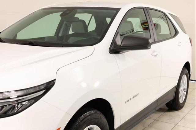 Photo of 2022 Summit White Chevrolet Equinox