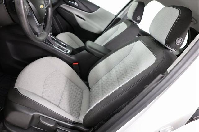 Photo of 2022 Summit White Chevrolet Equinox