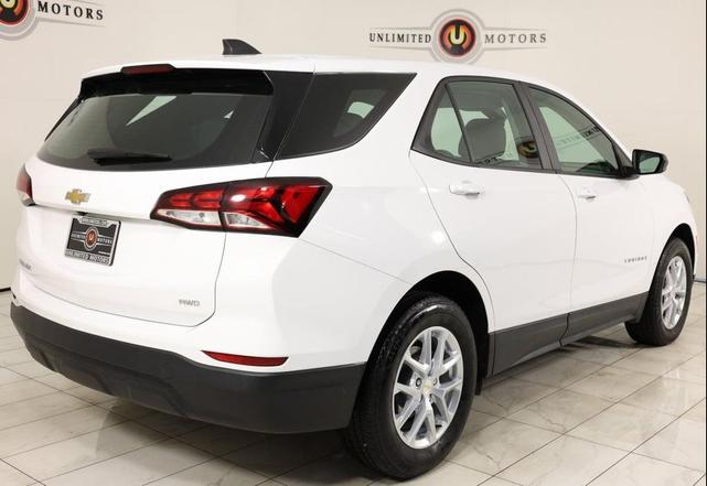 Photo of 2022 Summit White Chevrolet Equinox