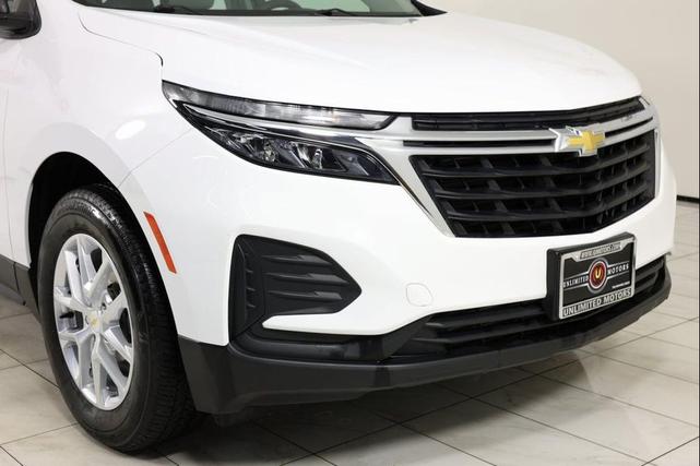 Photo of 2022 Summit White Chevrolet Equinox