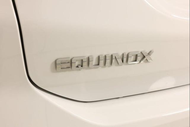Photo of 2022 Summit White Chevrolet Equinox