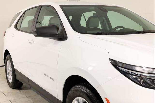 Photo of 2022 Summit White Chevrolet Equinox