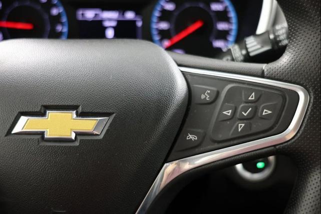 Photo of 2022 Summit White Chevrolet Equinox