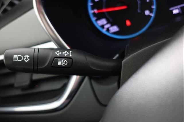 Photo of 2022 Summit White Chevrolet Equinox