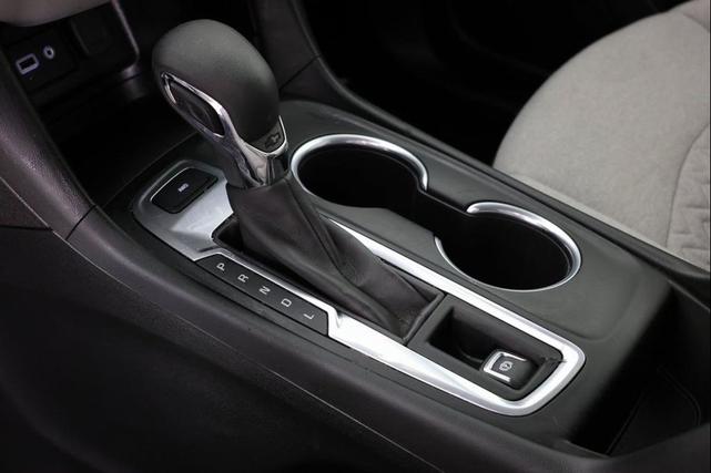 Photo of 2022 Summit White Chevrolet Equinox