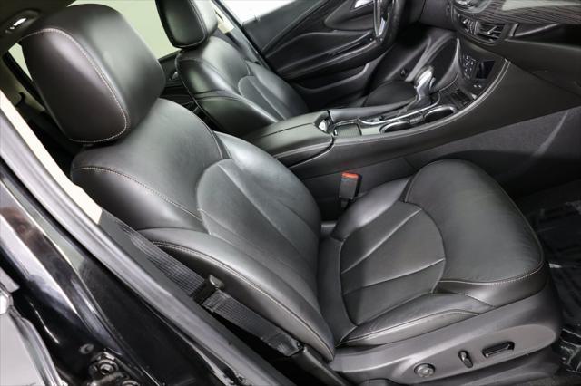Photo of 2017 Ebony Twilight Metallic Buick Envision
