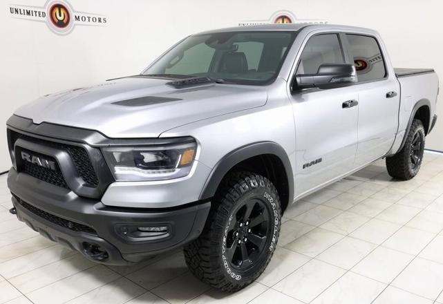 Photo of 2023 Billet Silver Metallic Clearcoat RAM 1500