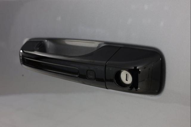 Photo of 2023 Billet Silver Metallic Clearcoat RAM 1500