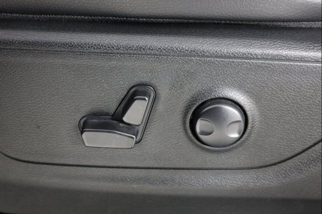Photo of 2023 Billet Silver Metallic Clearcoat RAM 1500