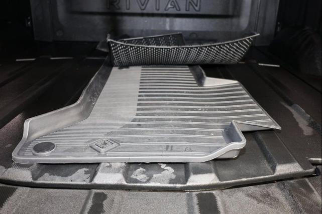 Photo of 2023 Red Canyon Rivian R1T