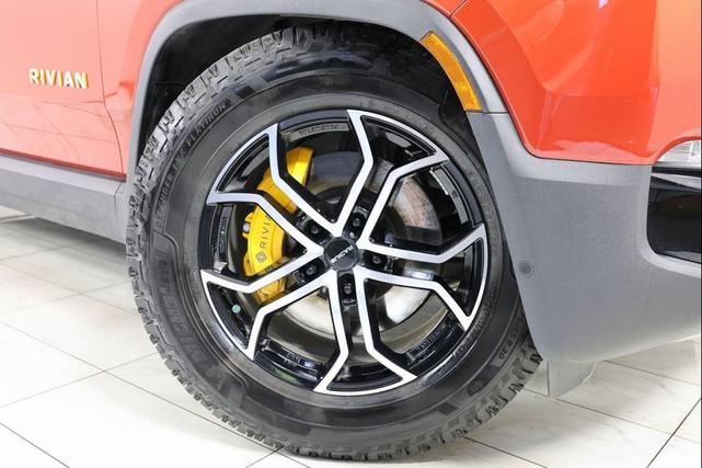 Photo of 2023 Red Canyon Rivian R1T