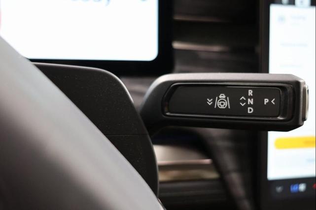 Photo of 2023 Red Canyon Rivian R1T