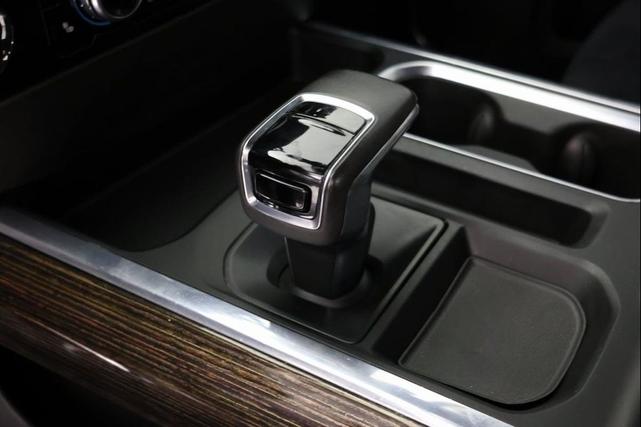 Photo of 2022 Onyx Black GMC Sierra 1500