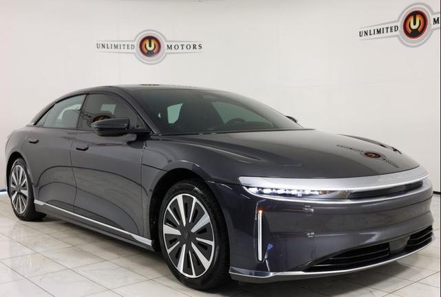 Photo of 2024 Quantum Gray Metallic Lucid Air