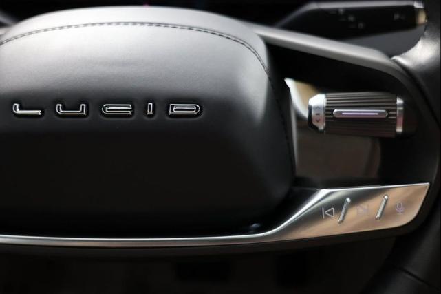 Photo of 2024 Quantum Gray Metallic Lucid Air