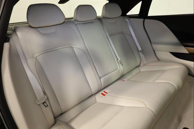 Photo of 2024 Quantum Gray Metallic Lucid Air