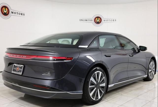 Photo of 2024 Quantum Gray Metallic Lucid Air