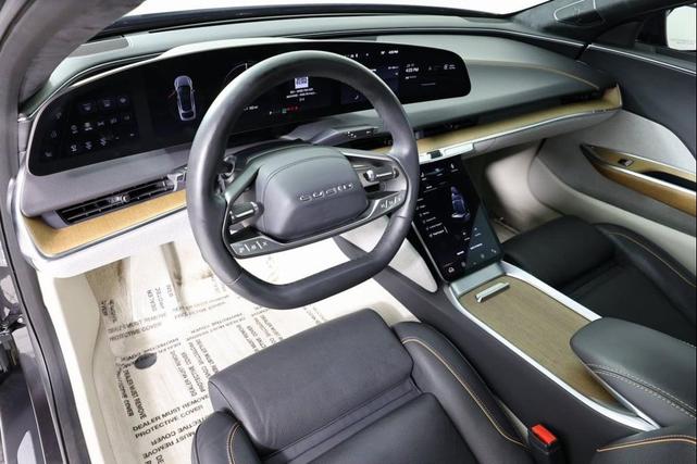 Photo of 2024 Quantum Gray Metallic Lucid Air