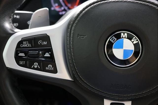 Photo of 2021 Carbon Black Metallic BMW X7
