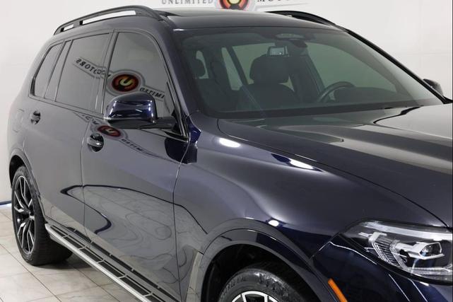 Photo of 2021 Carbon Black Metallic BMW X7
