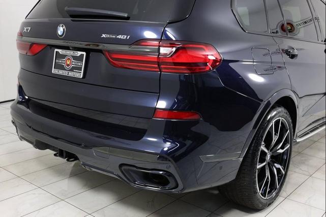 Photo of 2021 Carbon Black Metallic BMW X7