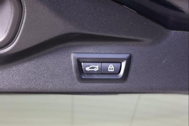 Photo of 2021 Carbon Black Metallic BMW X7