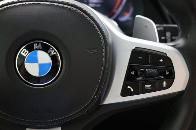 Photo of 2021 Carbon Black Metallic BMW X7