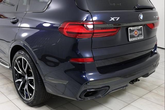 Photo of 2021 Carbon Black Metallic BMW X7