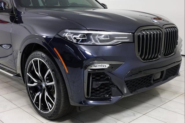 Photo of 2021 Carbon Black Metallic BMW X7
