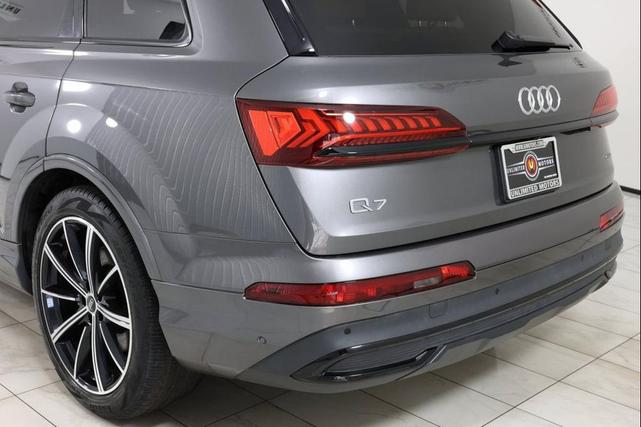 Photo of 2022 Samurai Gray Metallic Audi Q7