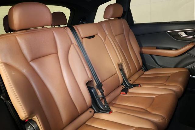 Photo of 2022 Samurai Gray Metallic Audi Q7