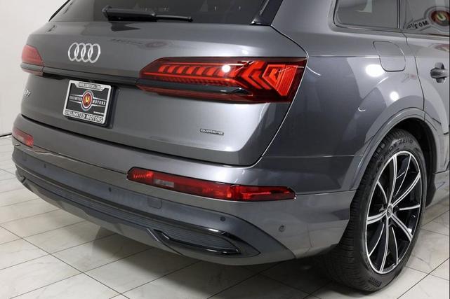 Photo of 2022 Samurai Gray Metallic Audi Q7