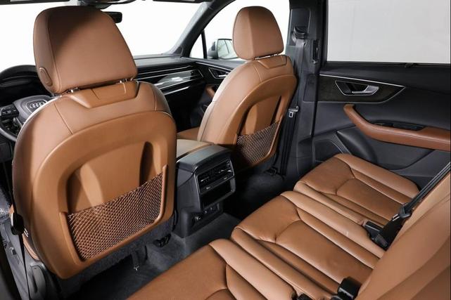 Photo of 2022 Samurai Gray Metallic Audi Q7