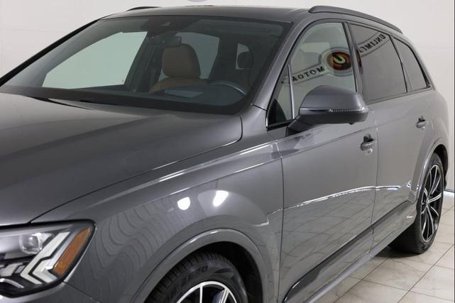 Photo of 2022 Samurai Gray Metallic Audi Q7