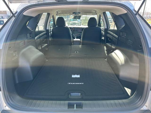 Photo of 2025 Shimmering Silver Hyundai TUCSON