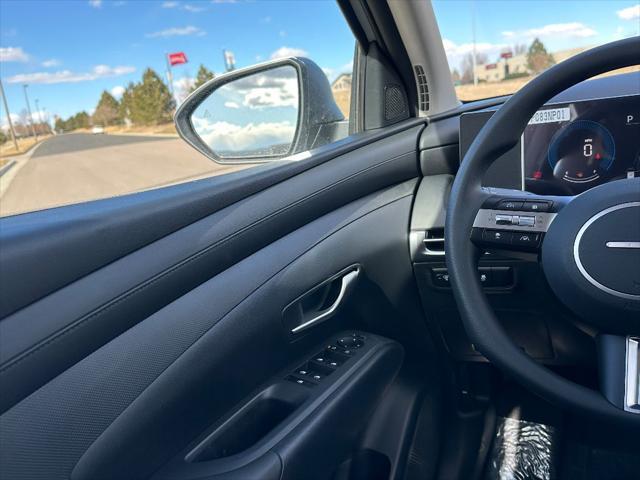 Photo of 2025 Shimmering Silver Hyundai TUCSON