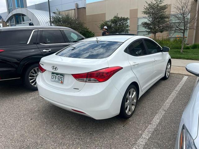 Photo of 2011 Pearl White Hyundai ELANTRA