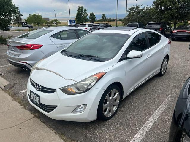 Photo of 2011 Pearl White Hyundai ELANTRA