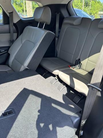 Photo of 2014 Silver Hyundai SANTA FE