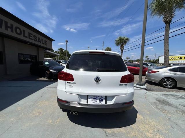 Photo of 2017 White Volkswagen Tiguan