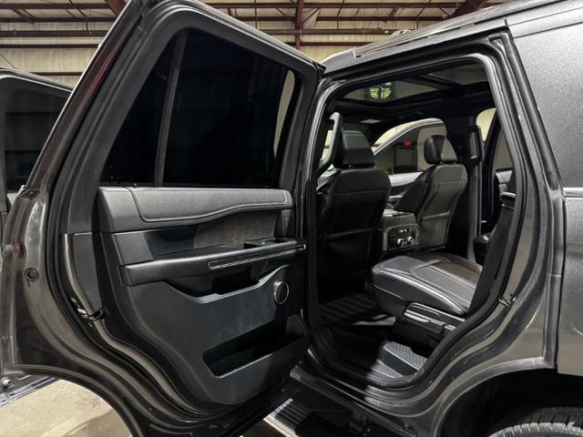 Photo of 2021 Magnetic Metallic Ford Expedition