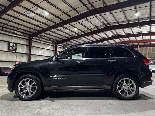 Photo of 2014 Brilliant Black Crystal Pearlcoat Jeep Grand Cherokee
