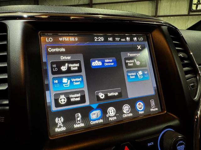 Photo of 2014 Brilliant Black Crystal Pearlcoat Jeep Grand Cherokee